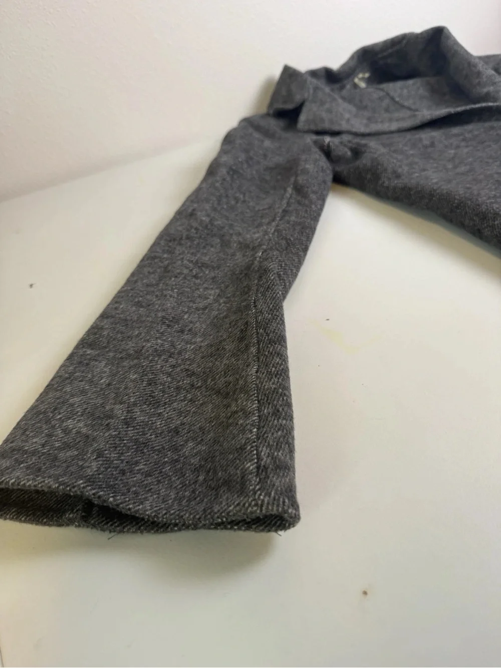 Classic Charcoal Gray Single-Breasted Women’s Trench Coat